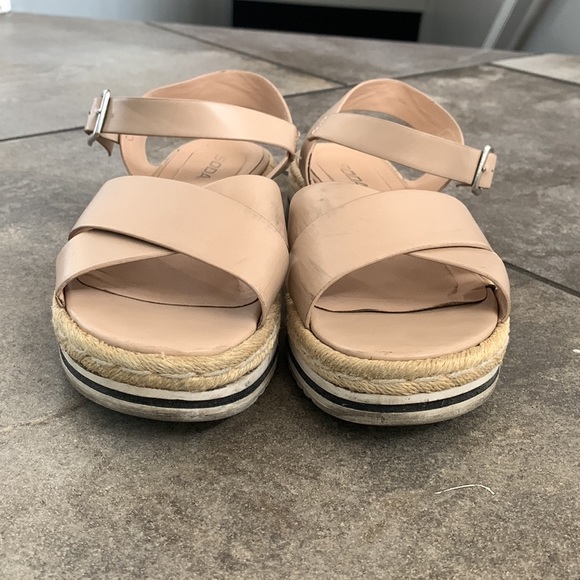 Soda platform sandals cream colored size US 7 1/2 - Picture 3 of 5